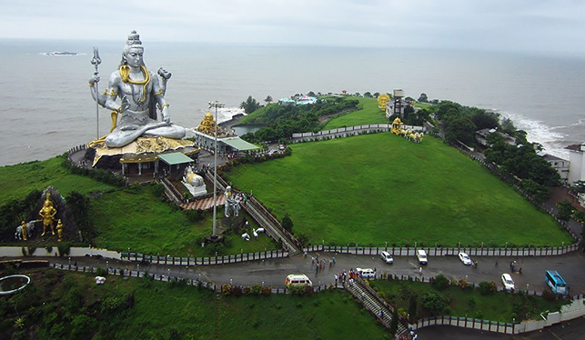 Best Travels in Madurai, Best Tour travel in Madurai, Taxi in Madurai,Car Hire in Madurai, Call Taxi in Madurai, Best Tour Operator in Madurai,Travels in Madurai,Online Cab Booking in Madurai,Car rental in Madurai