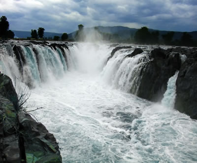 Best Travels in Madurai, Best Tour travel in Madurai, Taxi in Madurai,Car Hire in Madurai, Call Taxi in Madurai, Best Tour Operator in Madurai,Travels in Madurai,Online Cab Booking in Madurai,Car rental in Madurai