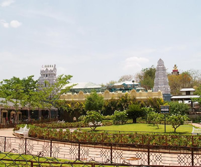 Best Travels in Madurai, Best Tour travel in Madurai, Taxi in Madurai,Car Hire in Madurai, Call Taxi in Madurai, Best Tour Operator in Madurai,Travels in Madurai,Online Cab Booking in Madurai,Car rental in Madurai