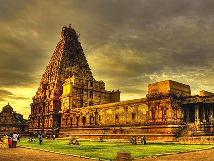Best Travels in Madurai, Best Tour travel in Madurai, Taxi in Madurai,Car Hire in Madurai, Call Taxi in Madurai, Best Tour Operator in Madurai,Travels in Madurai,Online Cab Booking in Madurai,Car rental in Madurai