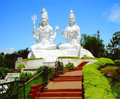 Best Travels in Madurai, Best Tour travel in Madurai, Taxi in Madurai,Car Hire in Madurai, Call Taxi in Madurai, Best Tour Operator in Madurai,Travels in Madurai,Online Cab Booking in Madurai,Car rental in Madurai